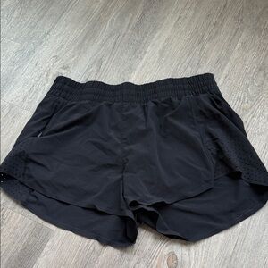 Athleta hustle 3 Running Shorts